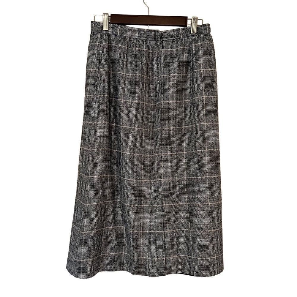 Vintage Evan-Picone  Plaid Skirt. 70s, 80s. Side Pockets Sz 10. Great Condition